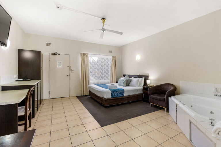 Bedroom 14