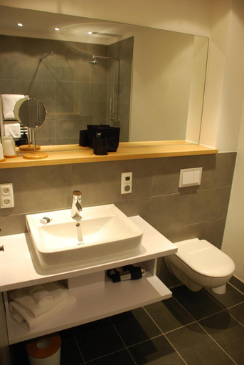 Bathroom 4, Hotel Lindenhof, Heinsberg