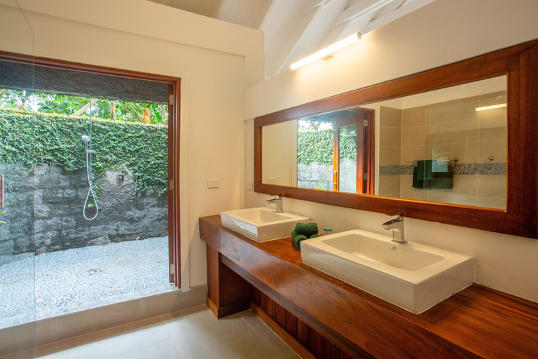 Bathroom 4, Waya Island Resort - Adults Only, Ba