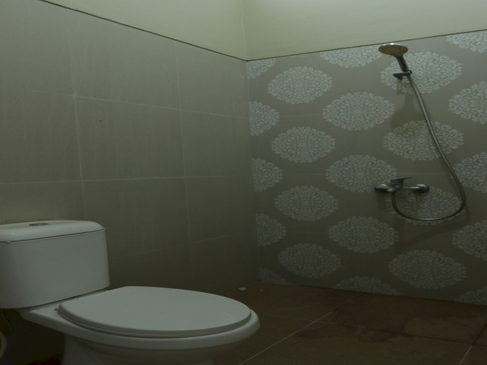 Bathroom 2, Hotel O Kost Eksklusif Syariah, Mojokerto