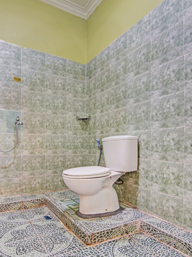 Bathroom 3, Hotel O Penginapan Budi SyariahNearTaman Amaryllis Pekanbaru, Pekanbaru