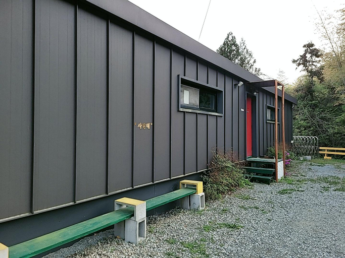 Exterior view 5, Namhae Junstay, Namhae