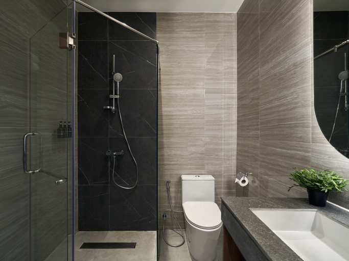 Bathroom 5, Panmanee Hotel, Mueang Krabi