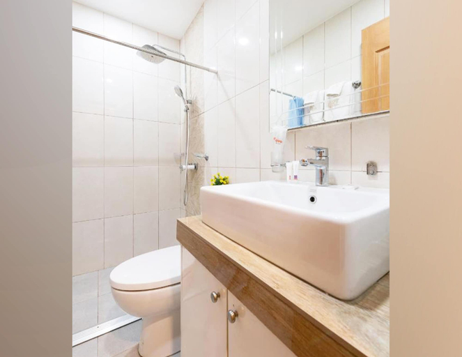 Bathroom 5, Amore Hotel Manila, Muntinlupa