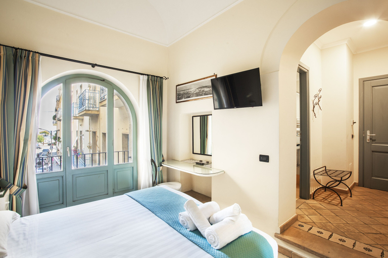 Bedroom 3, Quartuccio - Albergo Diffuso, Latina
