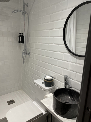 Bathroom 2, BARCELONA PR GUESTHOUSE, Barcelona