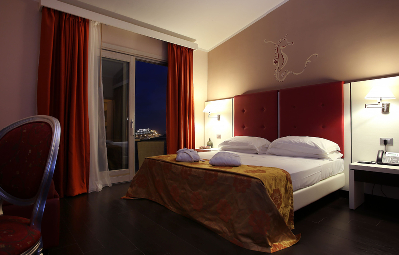 Bedroom 3, Bajaloglia Resort, Sassari