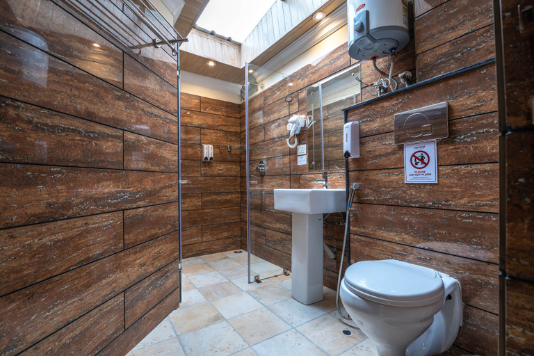 Bathroom, Summit Bougainvillea Tea Resort, Darjiling