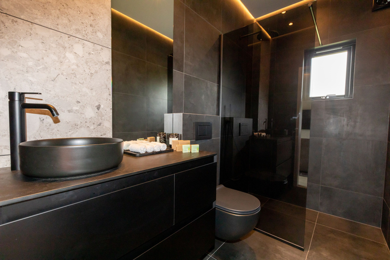 Bathroom 3, North Mountain View Suites, Eyjafjarðarsveit