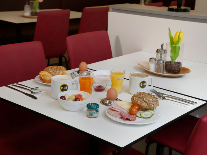 Others 2, B&B Hotel Berlin Alexanderplatz, Berlin