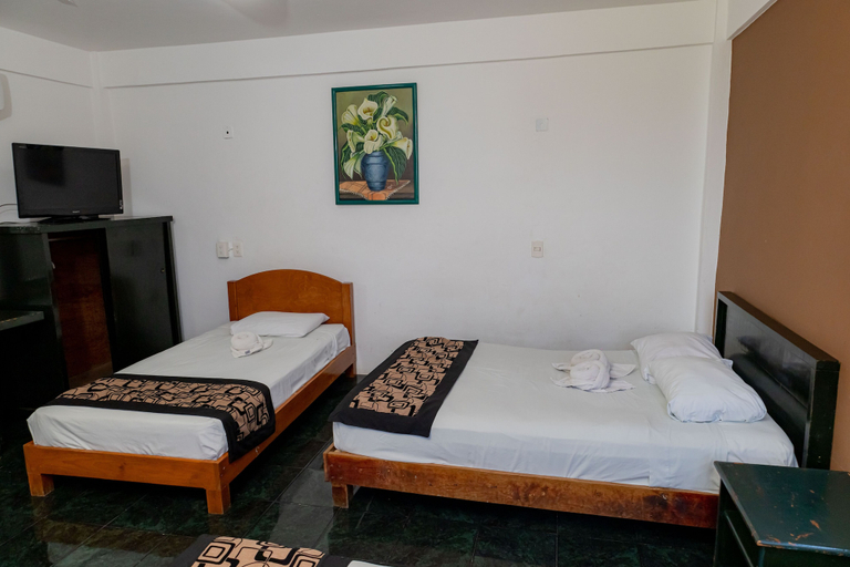 Bedroom 2, Hotel Las Palmas Cancun Centro, Isla Mujeres