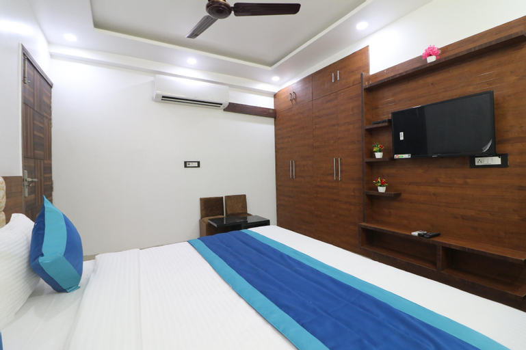 Bedroom 5, Hotel Marina , West