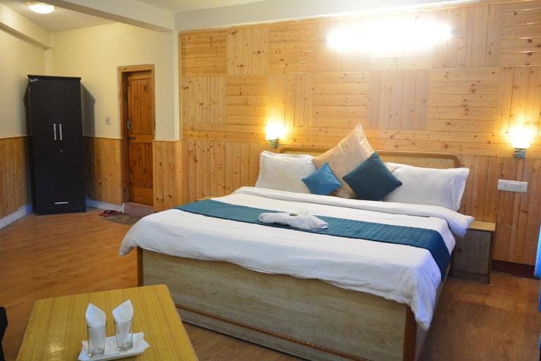 Bedroom 3, Hotel Neelgiri - Manali Diaries, Kullu