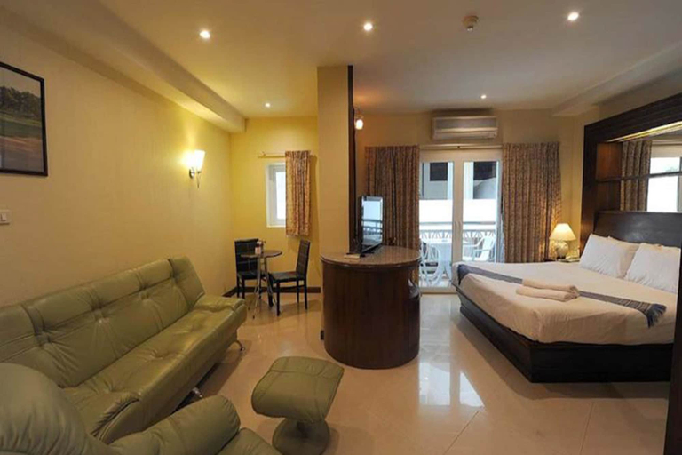 Bedroom 4, Whitehouse Condotel, Pattaya