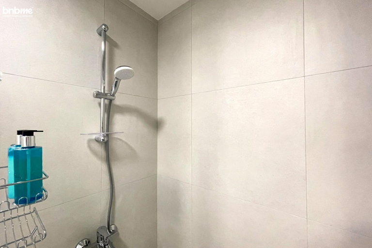 Bathroom, bnbme | Luma21 | STUDIO, Dubai