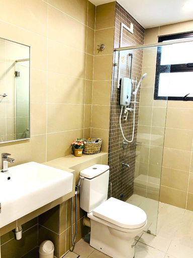 Bathroom 3, A43 near Setia City Convention Centre & Bukit Raja, Shah Alam