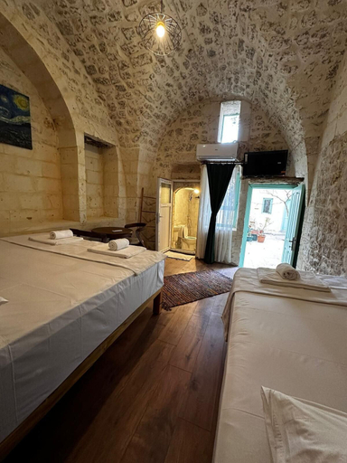 Bedroom 4, Petra Hotel & Coffee House, Merkez