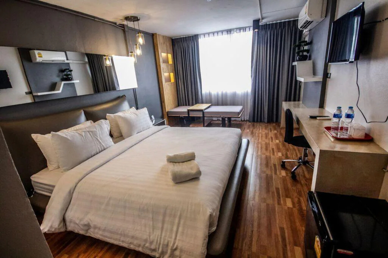 R1 Nimman Hotel Chiangmai Room Type - Loft King