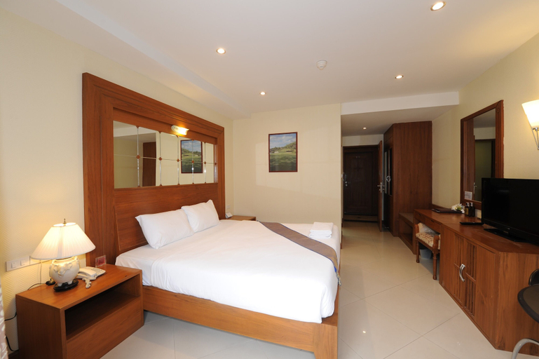Bedroom 5, Whitehouse Condotel, Pattaya