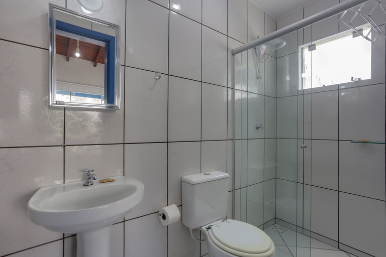 Bathroom 3, Pousada Canário Azul, Bombinhas