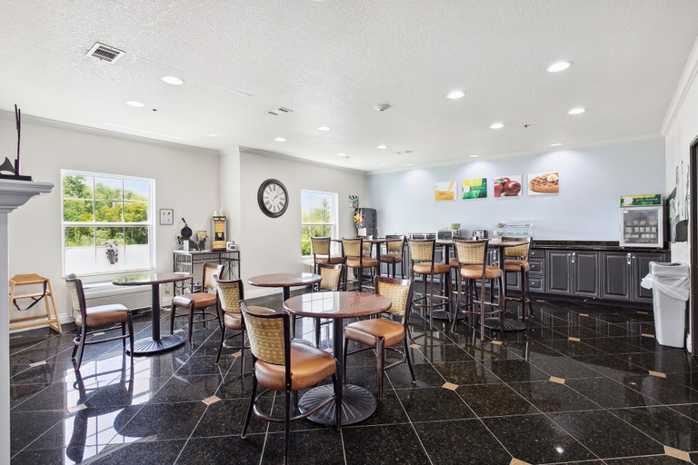 Food & Drinks 5, Quality Inn & Suites Slidell, Saint Tammany