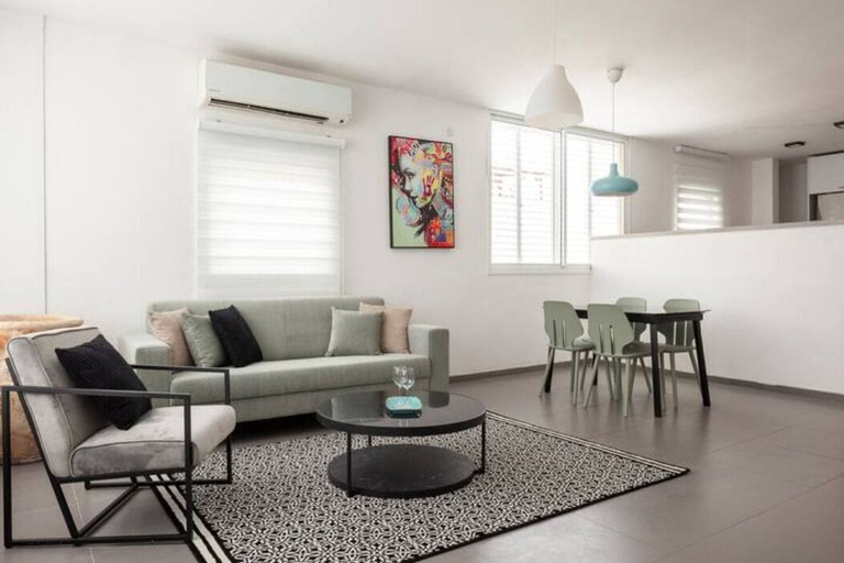 Others 4, Amazing APT Bat-Yam Near Beach