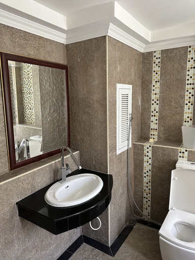 Bathroom 5, Maleez Lodge Hotel and Restaurant, Pattaya