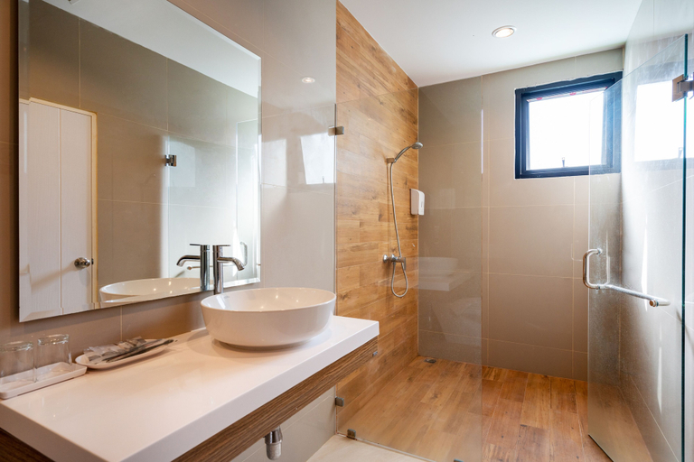 Bathroom 5, Thames Tara Private Pool Villa Rawai Phuket, Phuket Island