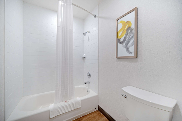 Bathroom 4, Comfort Suites Idaho Falls, Bonneville
