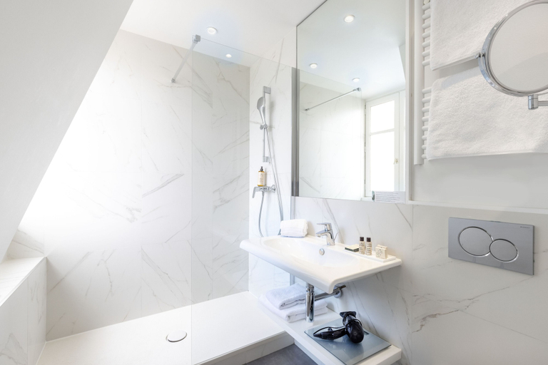 Bathroom 4, Résidence Charles Floquet, Paris