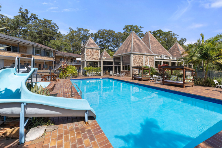Sport & Beauty 5, Sanctuary Resort & TreeHouse Restaurant, Coffs Harbour - Pt A