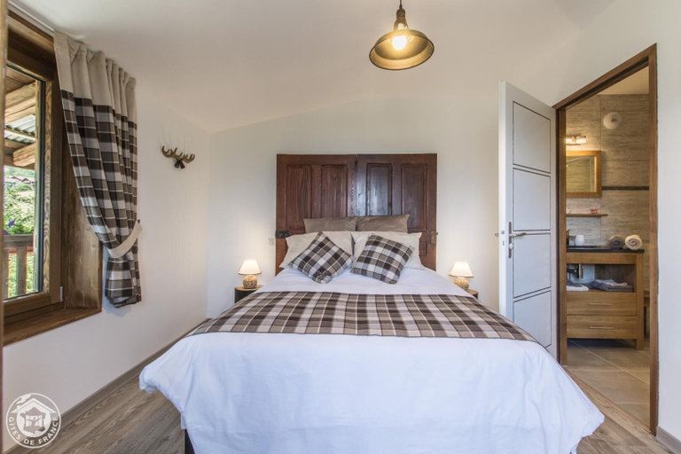 Bedroom 5, La Ferme des Pépés Marcel, Haute-Savoie