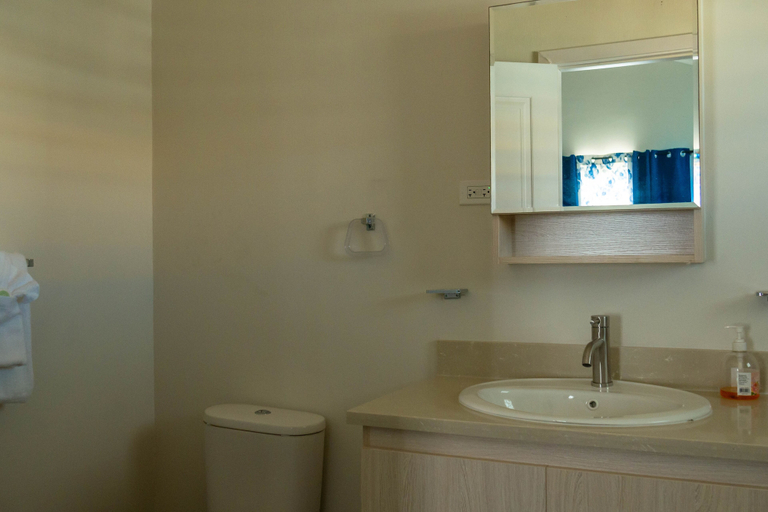 Bathroom 3, Casa Blue