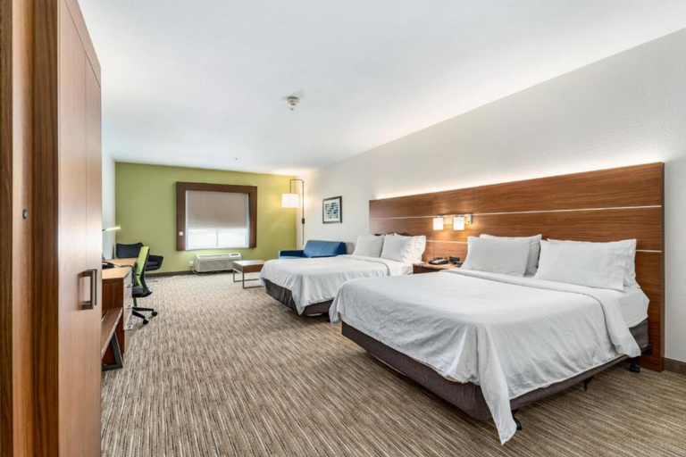 Bedroom 5, Holiday Inn Express & Suites VAN BUREN-FT SMITH AREA by IHG, Crawford