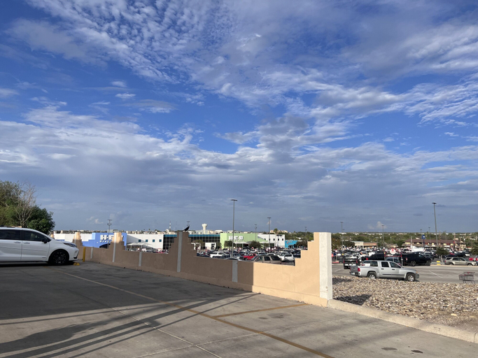 Public Area, Eagle Pass Inn, Maverick