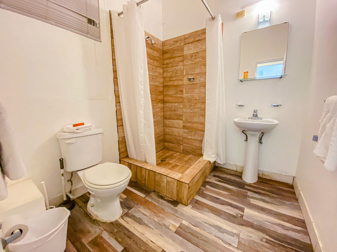 Bathroom, Gladiolas 1206