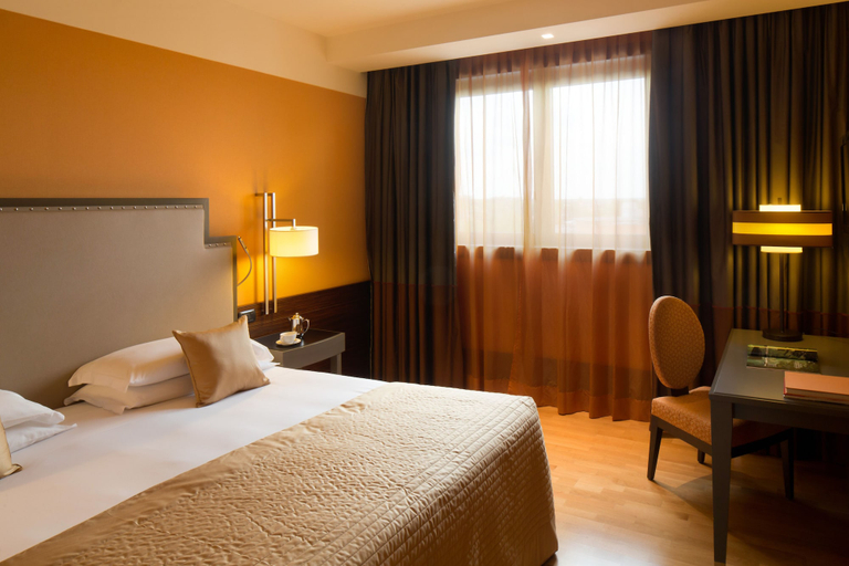 Bedroom 4, Starhotels Grand Milan , Varese