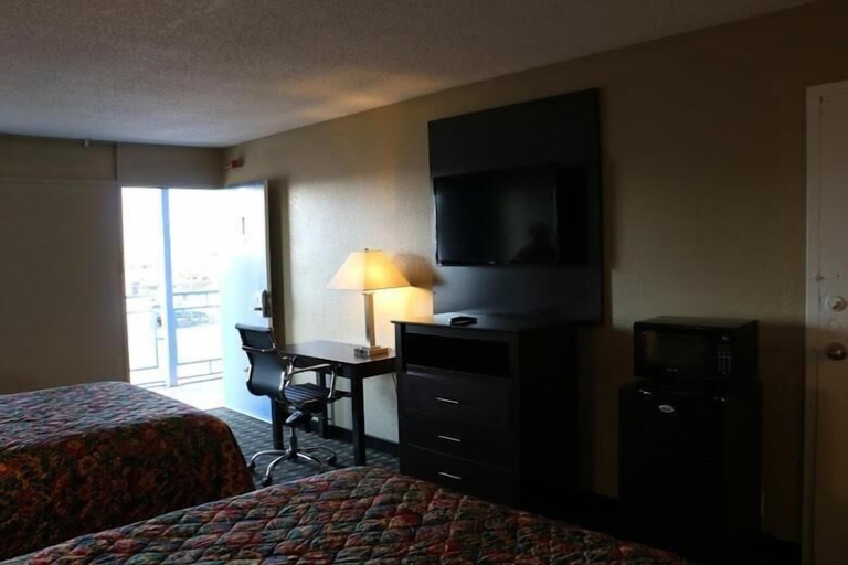 Bedroom 5, Kings Inn Civic Center UAB, Jefferson