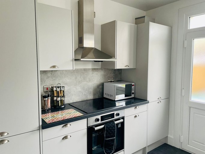 Others 5, 2 Bedroom Broomfield Apartment, North Lanarkshire