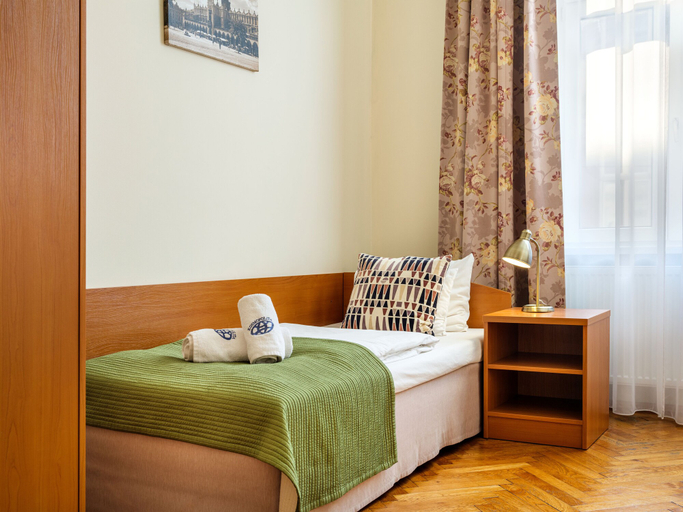 Bedroom 2, Kosmopolita Rooms, Kraków City