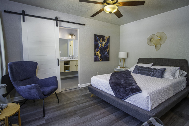 Bedroom 2, Chic Downtown Farmhouse With Garden and BBQ Grill, Bexar