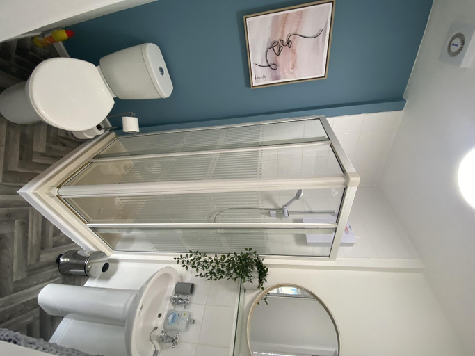 Bathroom 3, Blackpool Abode - Vance Road Star House, Blackpool