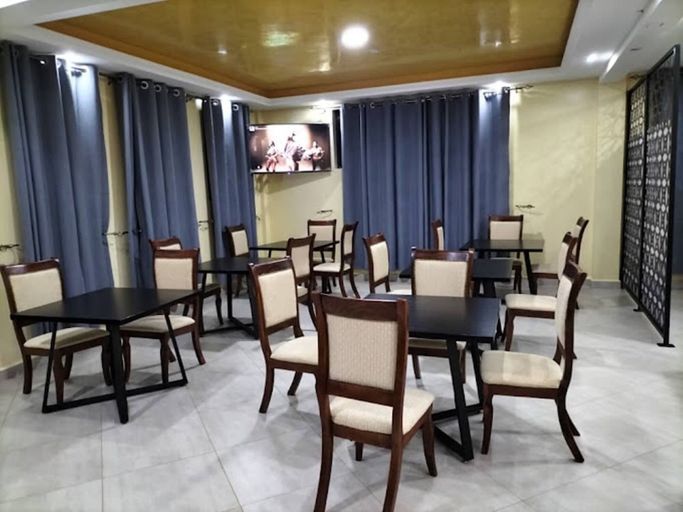 Food & Drinks 5, Rockwood Hotel, Jinja