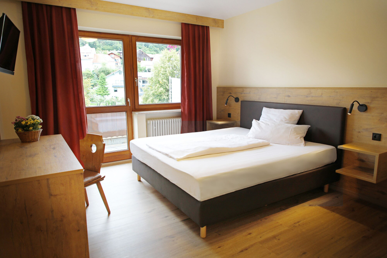 Bedroom 3, Landgasthof Baumgartner, Dingolfing-Landau