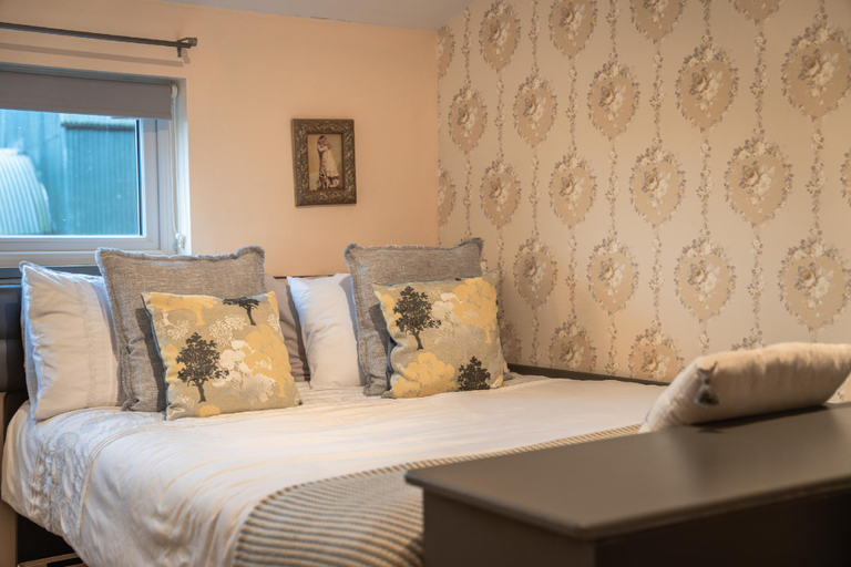 Bedroom 2, Greenvale Cabins, Newry, Mourne and Down