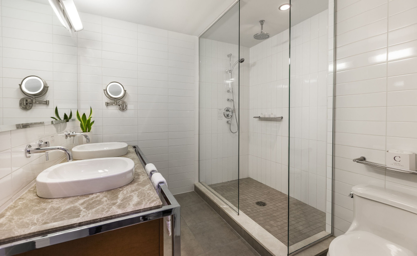 Bathroom 3, Warwick Le Crystal - Montréal, Montréal