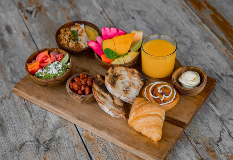 Food & Drinks 30