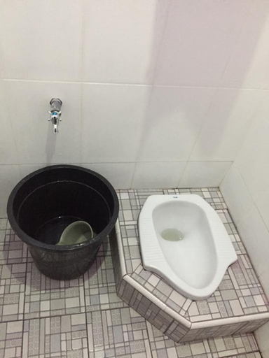 Bathroom, Homestay Sukses Tambora, Dompu
