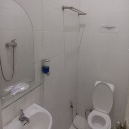 Bathroom, Hatta Hotel, Bengkulu