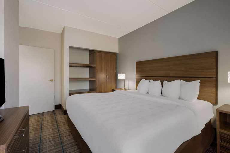 Bedroom 3, MainStay Suites Wilmington - University Area, New Hanover
